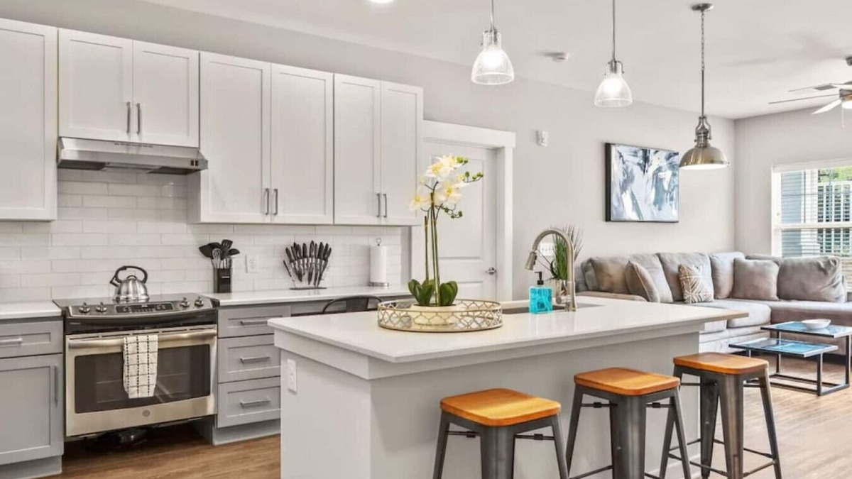 Paw Creek Condo | Reluxme | Gorgeous 2BR Condo in South Charlotte
