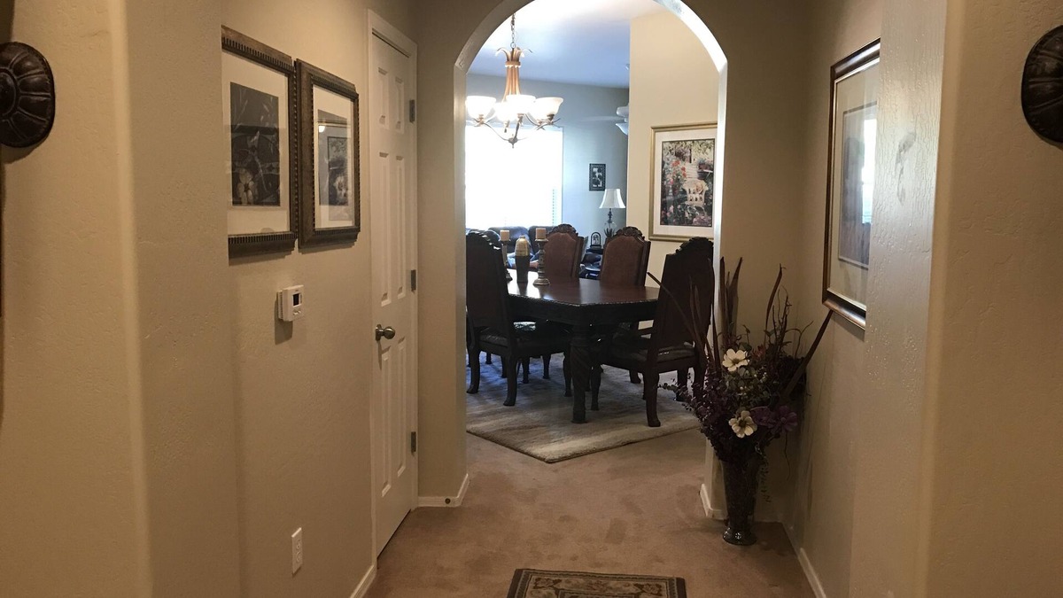 Surprise Condo | REM0DELED W/NEW PAINT & CARPETING! 1ST FLOOR CORNER UNIT W/1651 SQ. FT!