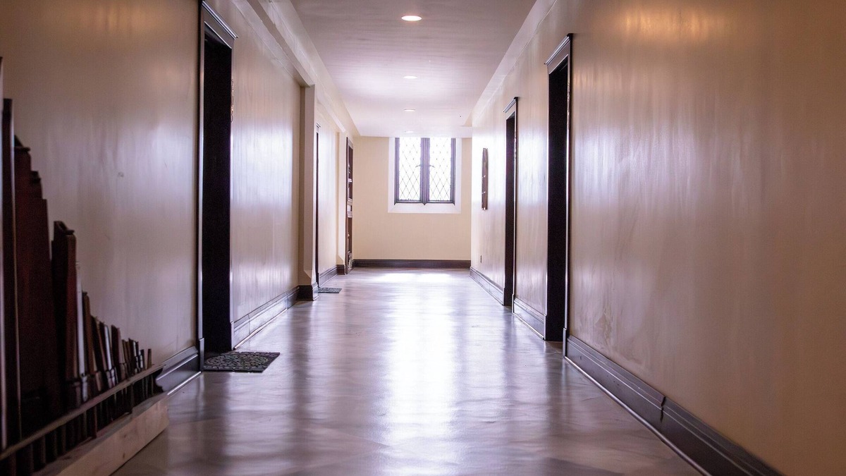 Du Quoin Apartment | Remarkable 3-bedroom sanctuary apartment with WiFi, AC in fabulous Du Quoin