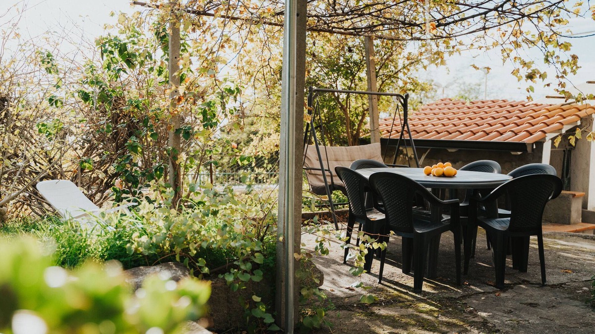 Joppolo Apartment | Remarkable 4-Bed Apartment in Joppolo