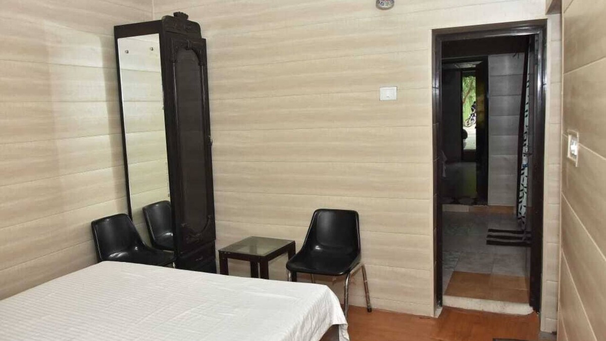 South West Villa | Remarkable 6-Bedroom farmhouse in South Delhi