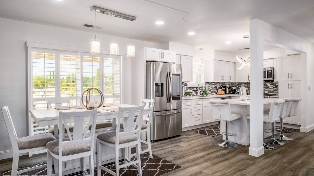 Madera House | Remodeled 1-Acre Ranch Style Home in Madera