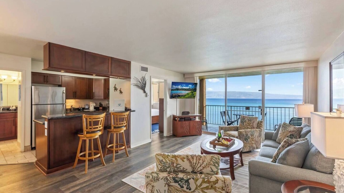 Kahana Apartment | Remodeled 1 bedroom coastal stunner, AC, ocean & island views, resort amenities