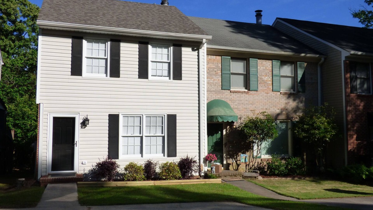 Crestline Heights House | *Remodeled Altadena Town Home* Fabulous Location!
