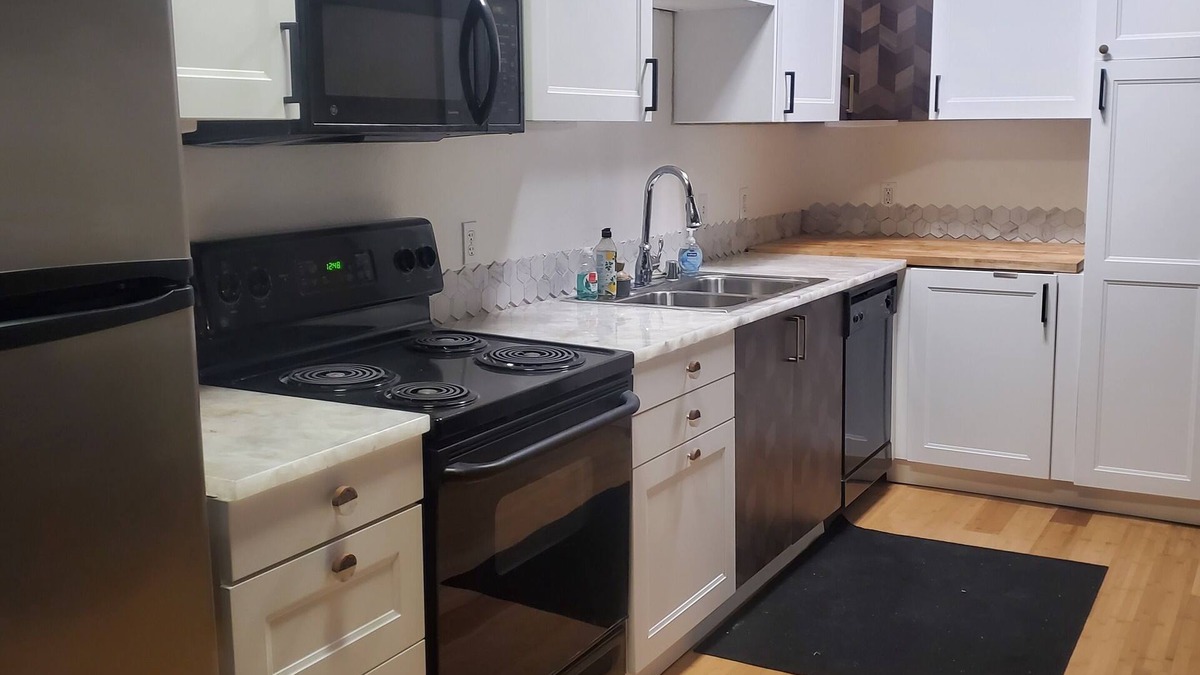 East Village Condo | REMODELED Charming GasLamp Studio Loft with Balcony