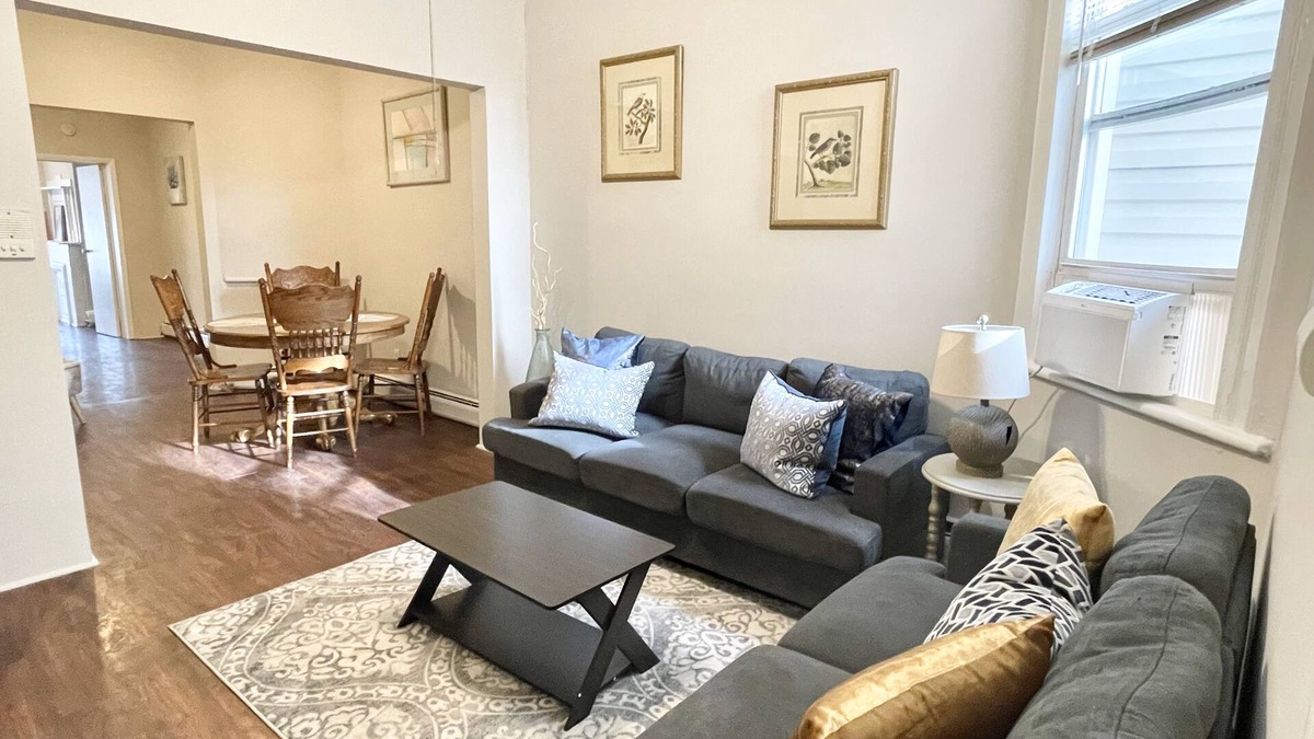 The Heights Condo | Remodeled Condo Near NYC Manhattan Hospitals Metlife Stadium American Dream Mall