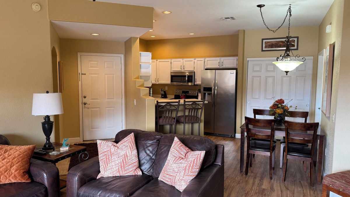 North Mountain Condo | Remodeled Gated Unit with Large Decks, 3 pools, Hot Tubs, Tennis, Pickleball