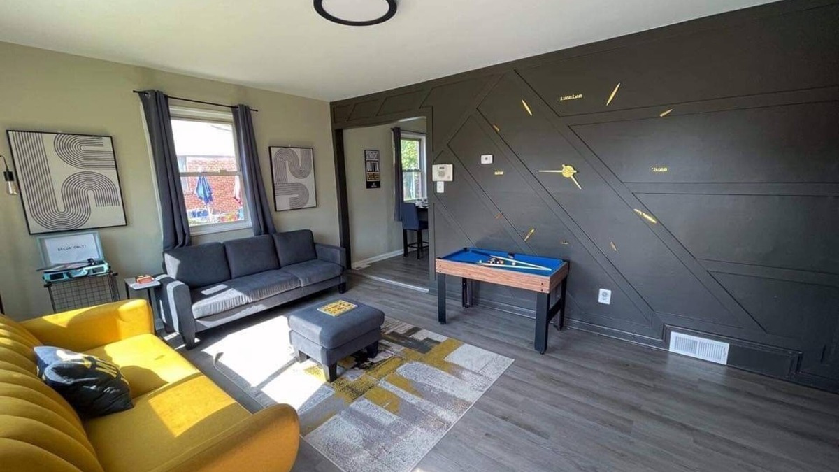 Capitol Heights House | Remodeled historical cottage w/wifi and fire pit, super close to DC Entire Home