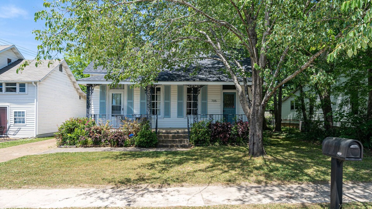 Huntsville House | Remodeled Home in Five Points