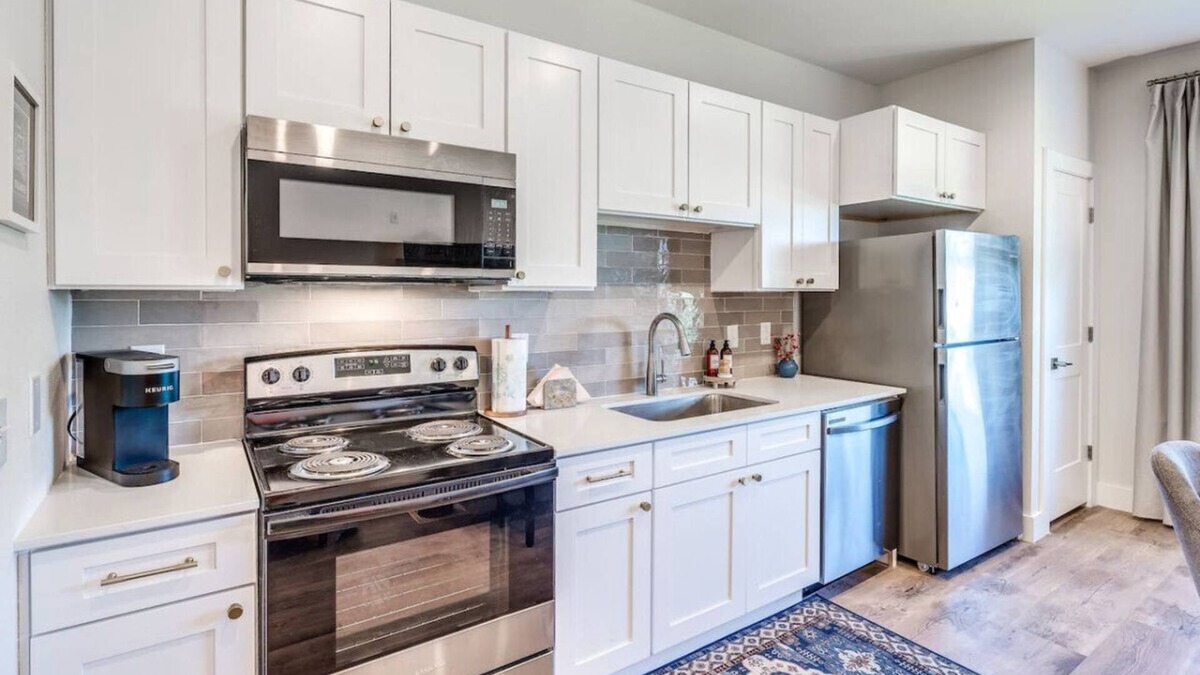 Stillwater Condo | Remodeled OSU Studio By Stadium