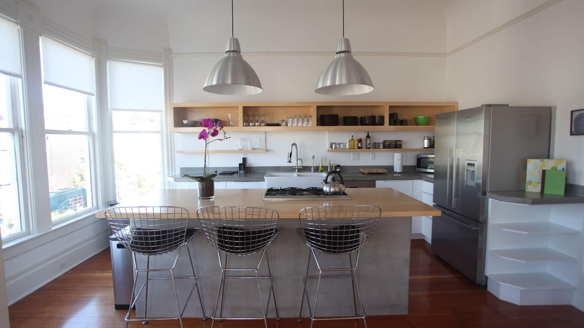 Lower Haight Apartment | Remodeled Penthouse, High end and beautifully furnished, 2000 sq. ft
