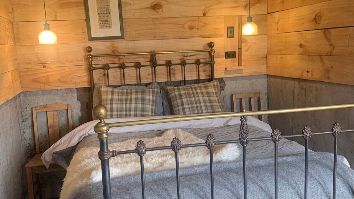 Southland Cabin | Remodeled Rural farm hut in Central Southland - 40 mins from Invercargill