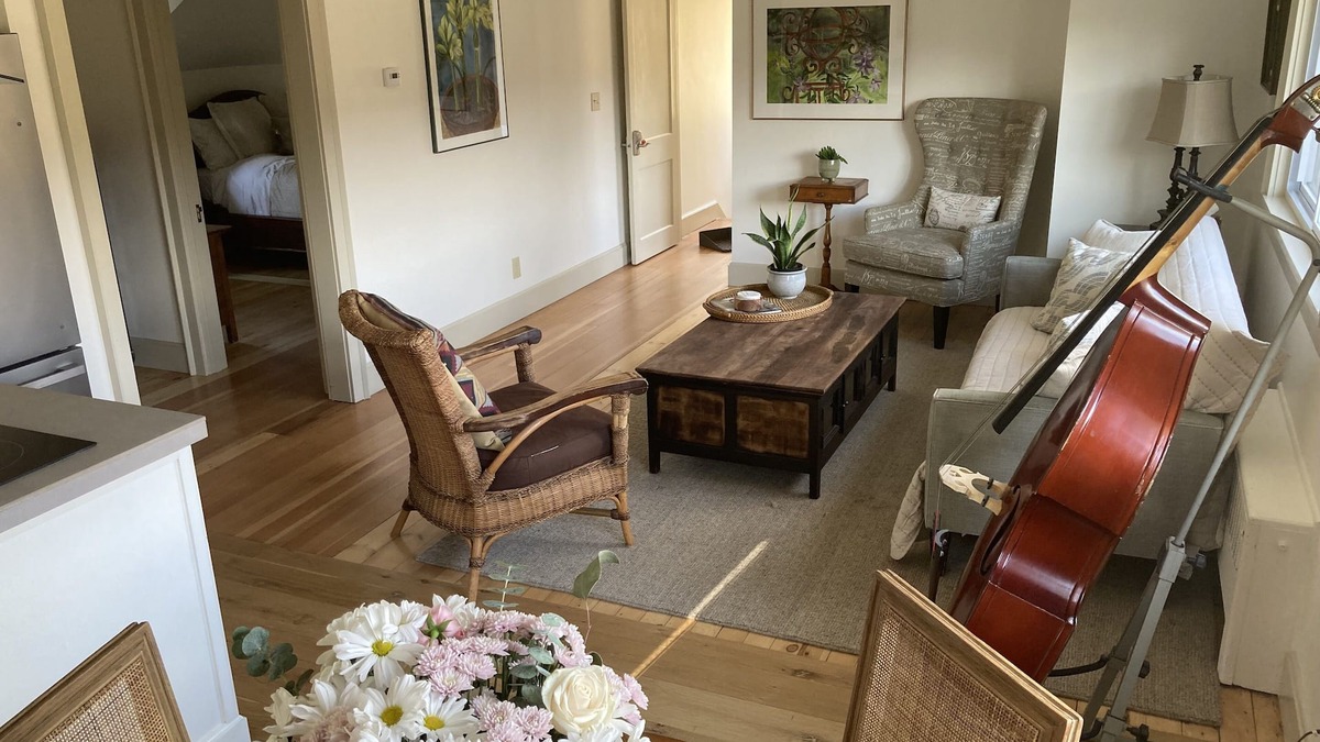 Sheffield Apartment | Remodeled Unit #2, 7 min to Great Barrington, 12 min to Ski Resorts & Trails