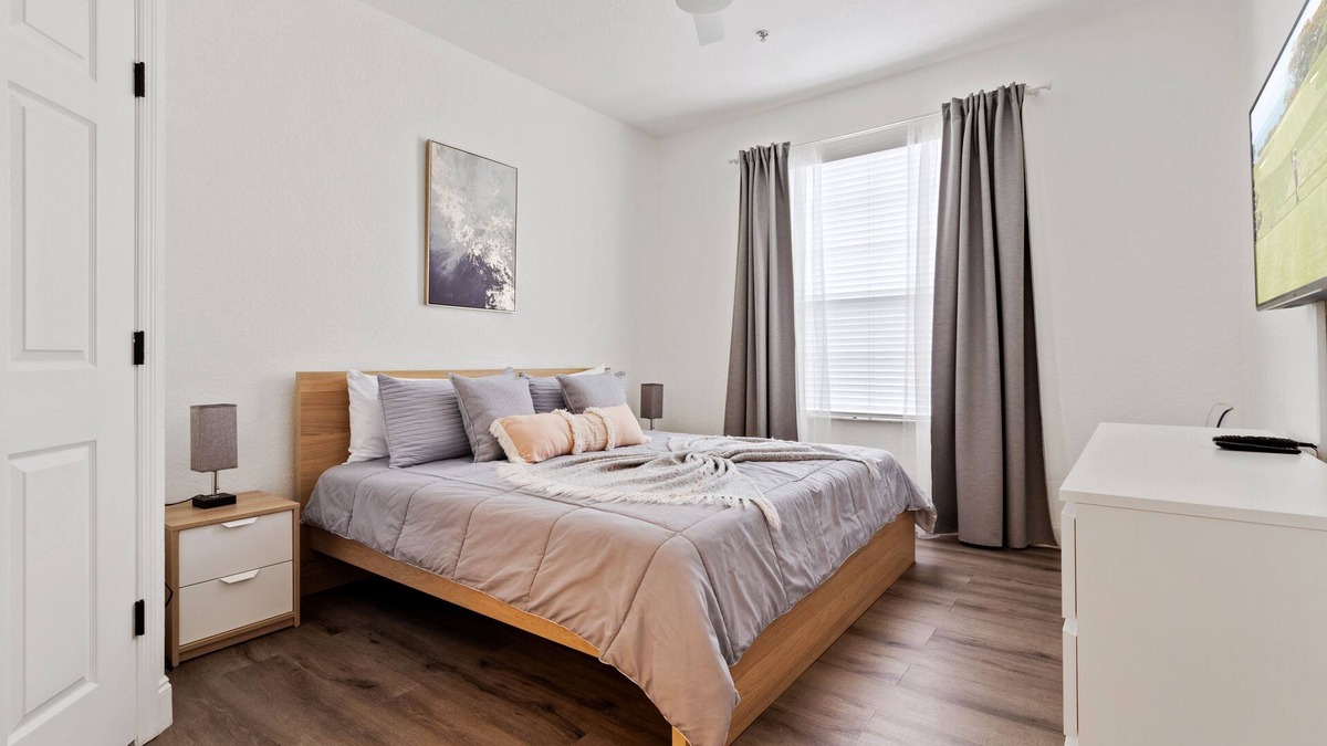 Windsor Hills Condo | Remodeled~Windsor Hills~2.5 Miles from Disney World Main Entrance