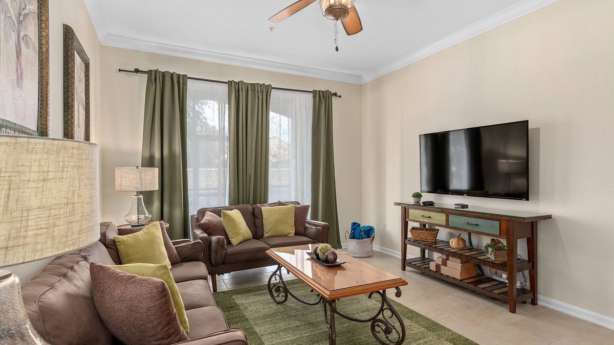 Windsor Hills Condo | Remodeled - Windsor Hills - Ground Floor - No Carpets Quiet Area - Disney Area