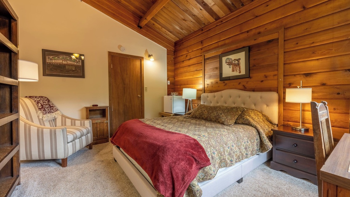 Alert Bay Cabin | Remote BC Waterfront Log Lodge: "Home of the Orca"