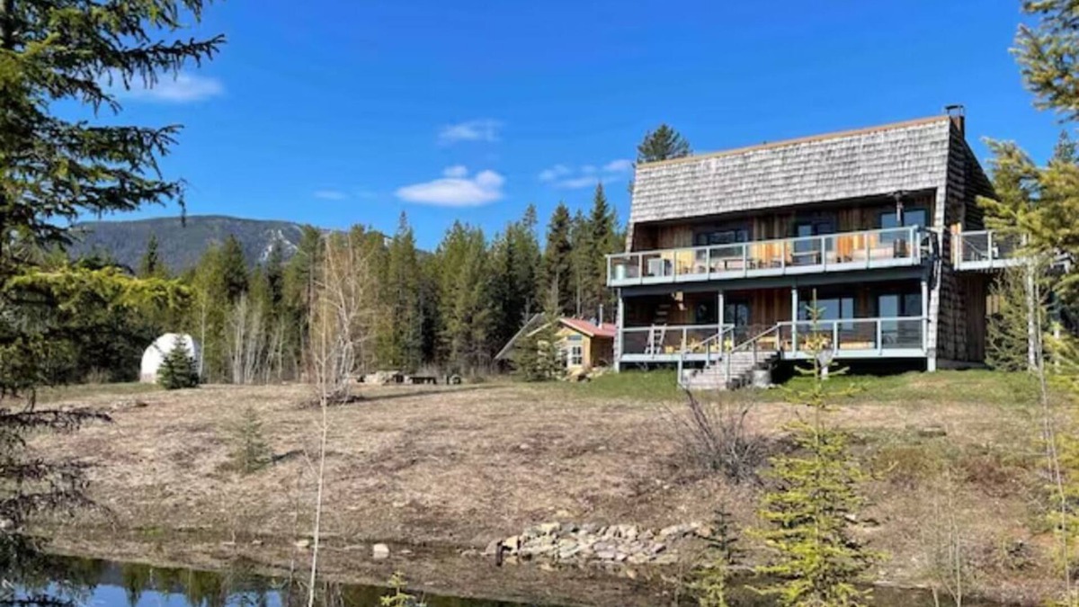 Polebridge Cabin | Remote, Cozy Lodge & 2 Canvas Tents, Unforgettable Glacier Park View Polebridge