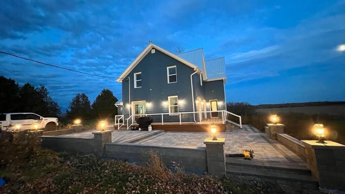 Brock House | Remote & peaceful 3BR/2BA Luxury Getaway on a remote farm 10 min to DT Beaverton