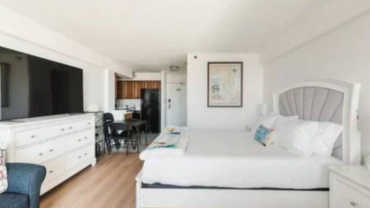 East Daytona Apartment | Remote Work Oceanfront Paradise w/Balcony Fast WiFi