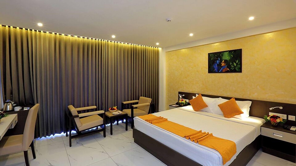Guruvayur Hotel | Renai Sreekrishna