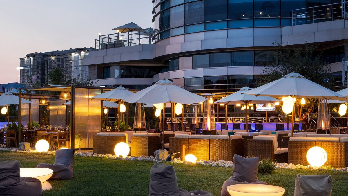 Atyrau Hotel | Renaissance by Crystall