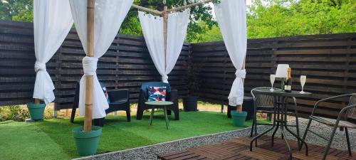 Lunas House | Rendez-vous Secret