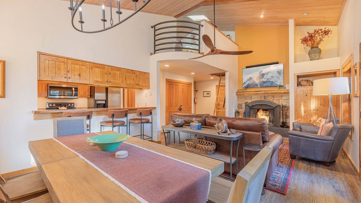 Teton Village Condo | Rendezvous B5 - Beautifully remodeled Teton Village Condo