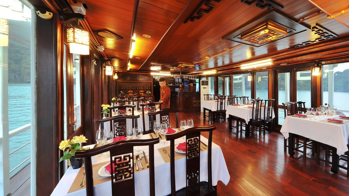 Hon Gai Boat Rental | Renea Cruises Halong