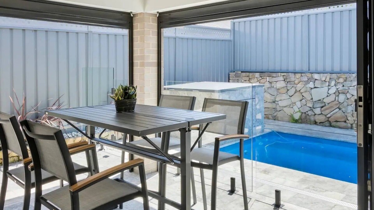Belmont North House | Rengor Executive Retreat