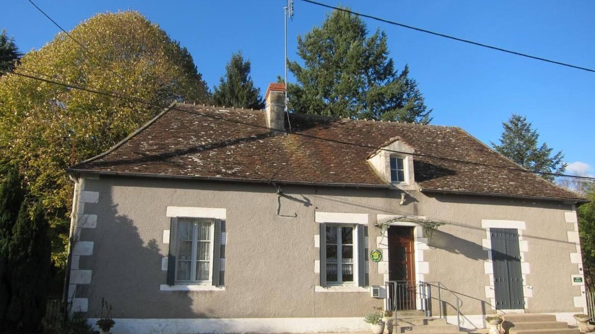 Saint-Hilaire-sur-Benaize Cottage | Renovated house in Berry, Brenne Park, garden