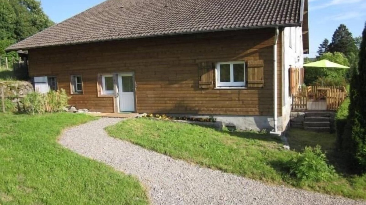 Saulxures-sur-Moselotte Cottage | Renovated mountain lodge with wood stove - Saulxures-sur-Moselotte