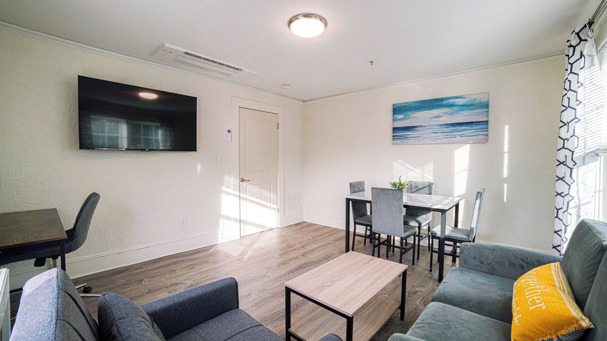 Falmouth Apartment | Renovated 1 bedroom in Downtown Falmouth
