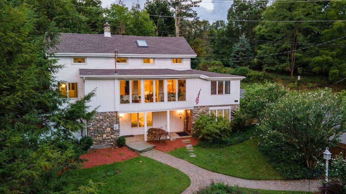 Middle Hope House | Renovated 1850's Cottage on Storm King Mountain