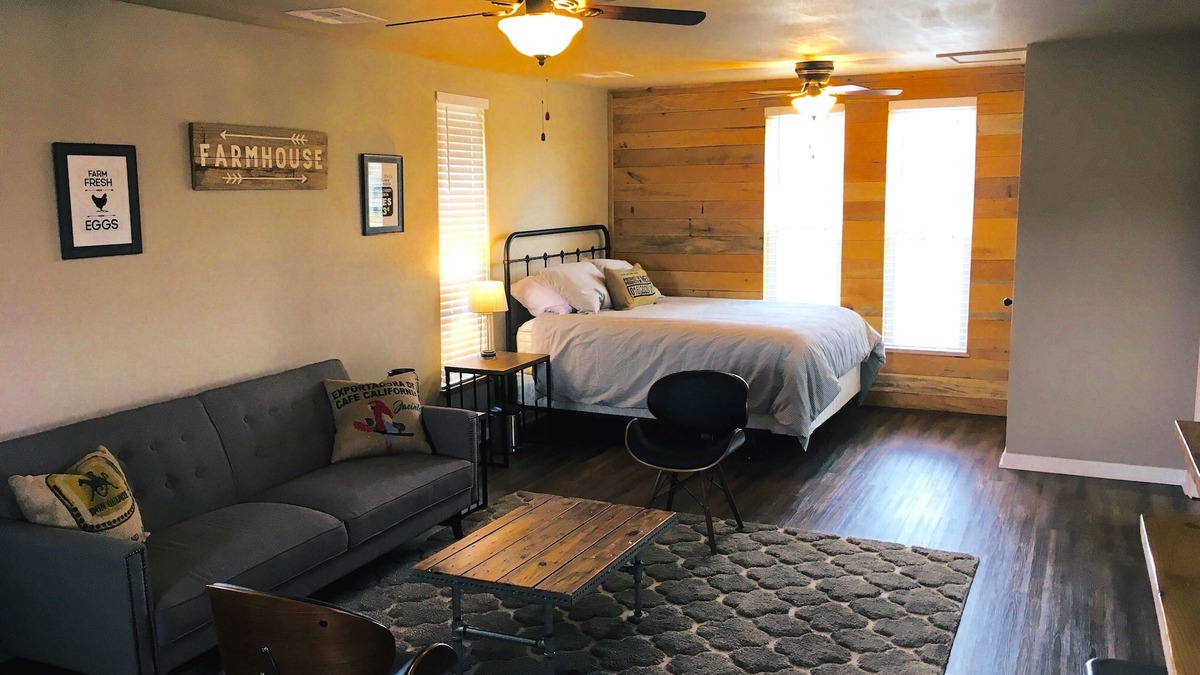 Oologah House | Renovated 19th Century Farmhouse