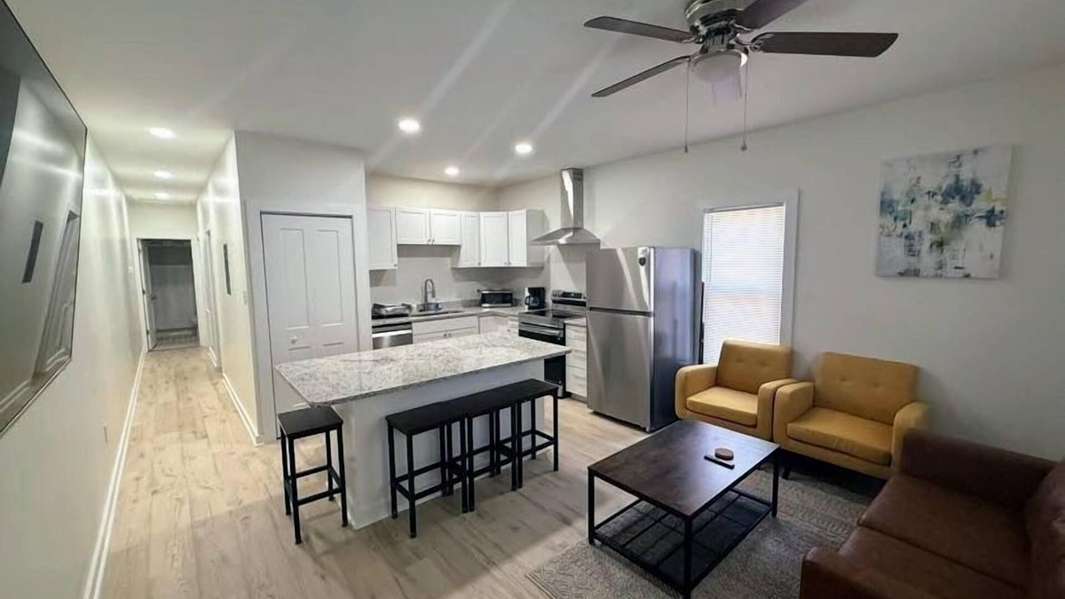 Durham Apartment | Renovated 2 Bedroom Great Central Location! New Property, Seasoned Superhost