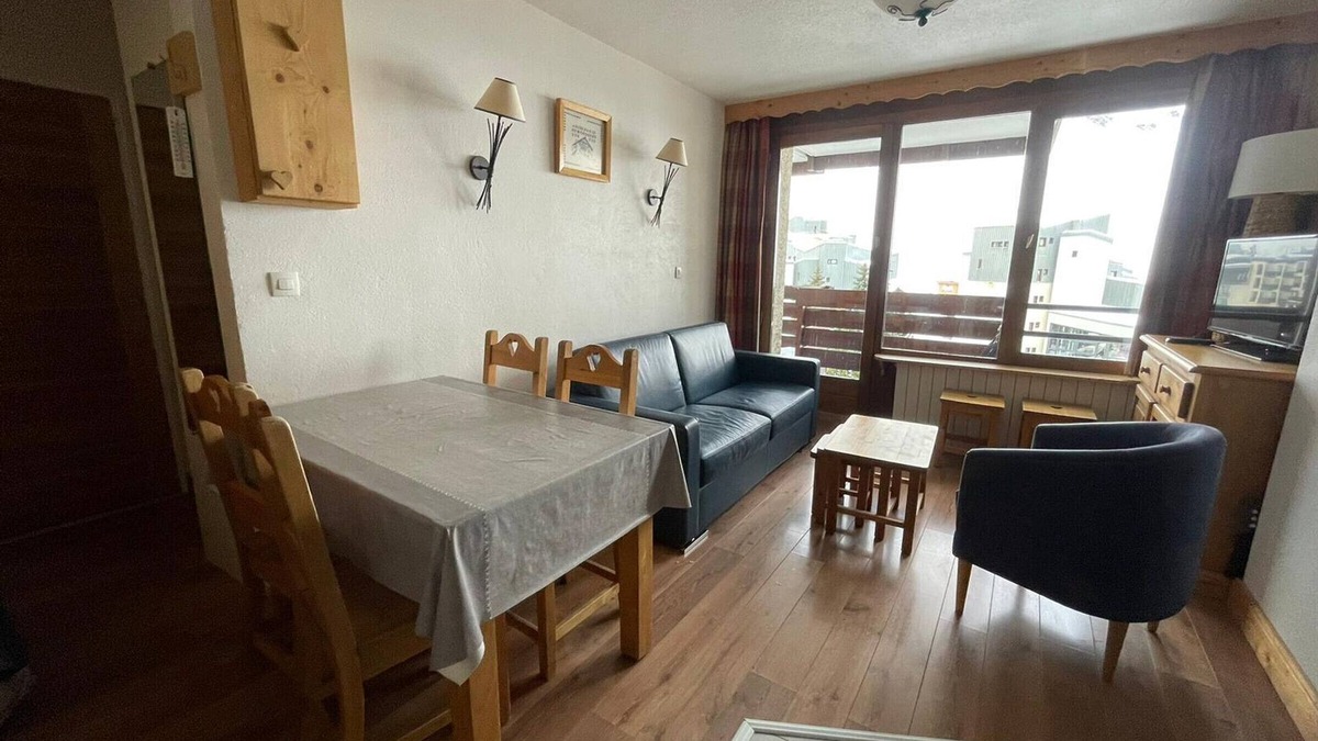Val Claret Apartment | Renovated 2-room apartment at the foot of the slopes - Southwest exposure, balcony, pets OK