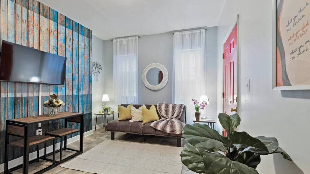 Norris Square Apartment | Renovated 2BR w/Amenities