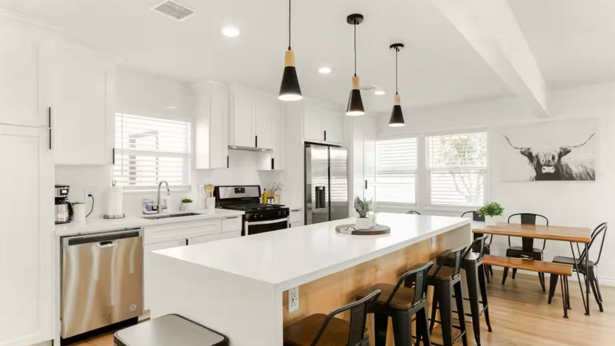 Westmont House | Renovated 3 Bedroom Gem with Game-room and Hot Tub