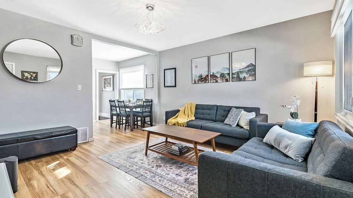 Bridgeland House | Renovated 3BR Character Home in the heart of Calgary