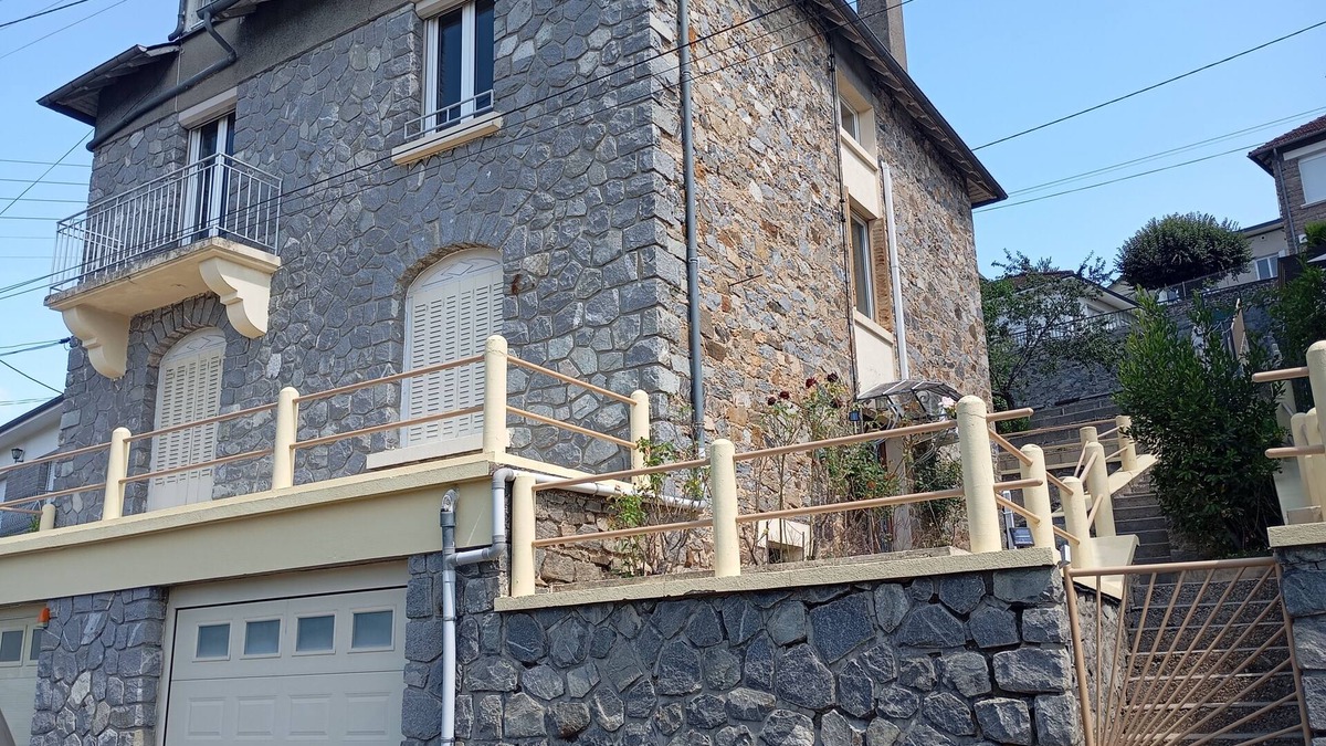 Tulle Apartment | Renovated, air-conditioned apartment