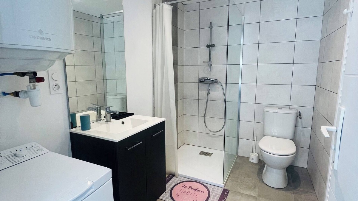 Le Brouilh-Monbert Apartment | Renovated and furnished studio for rent!