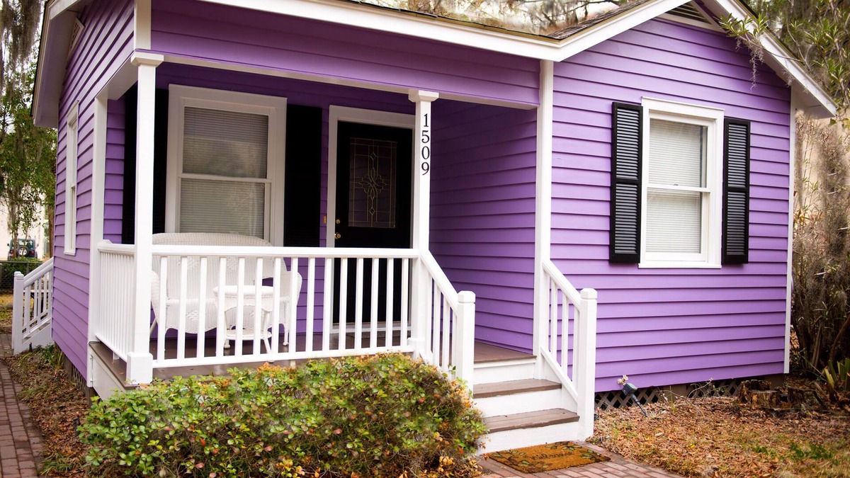 Historic District Cottage | Renovated and walking distance to Downtown