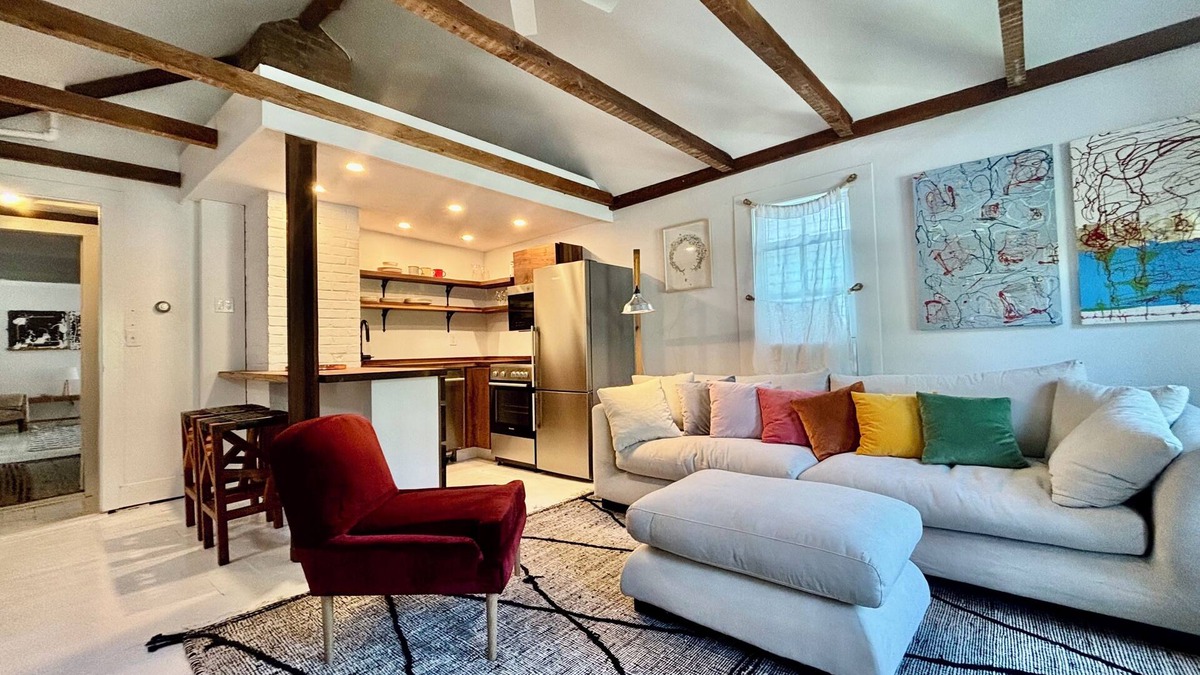 Salisbury Apartment | Renovated Apartment on Main St.