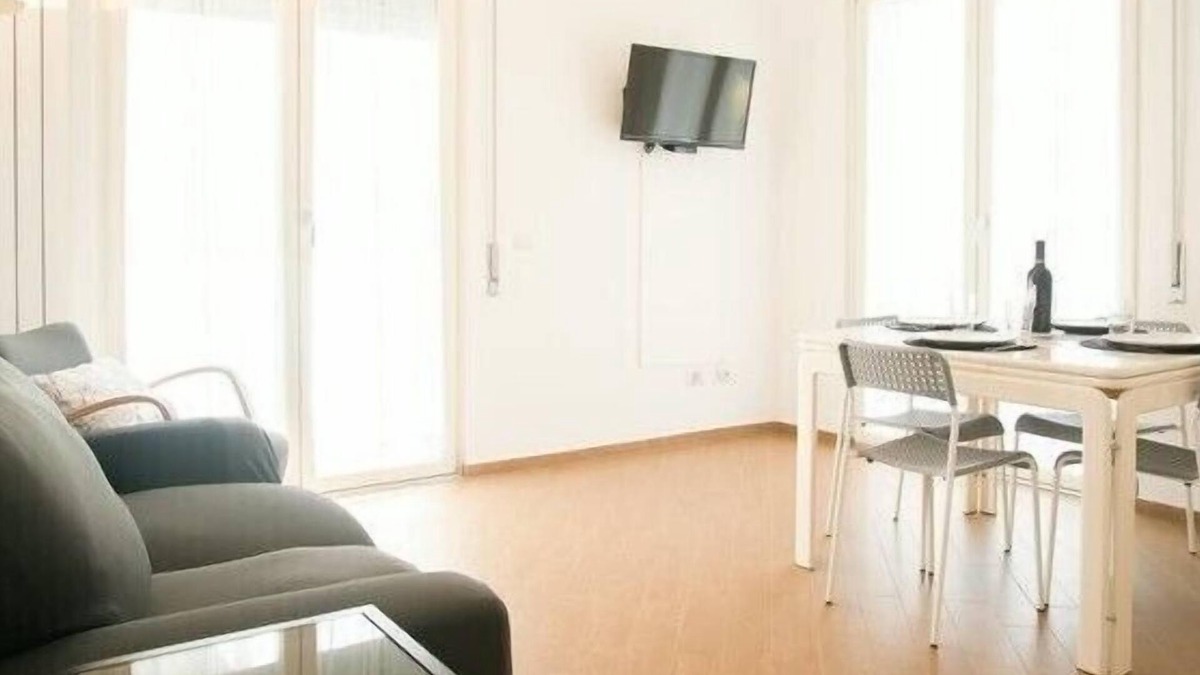 Quartiere Coppede Apartment | Renovated Apartment, Wi-Fi, Sat TV, AirCo close Villa Borghese, Sapienza, Luiss