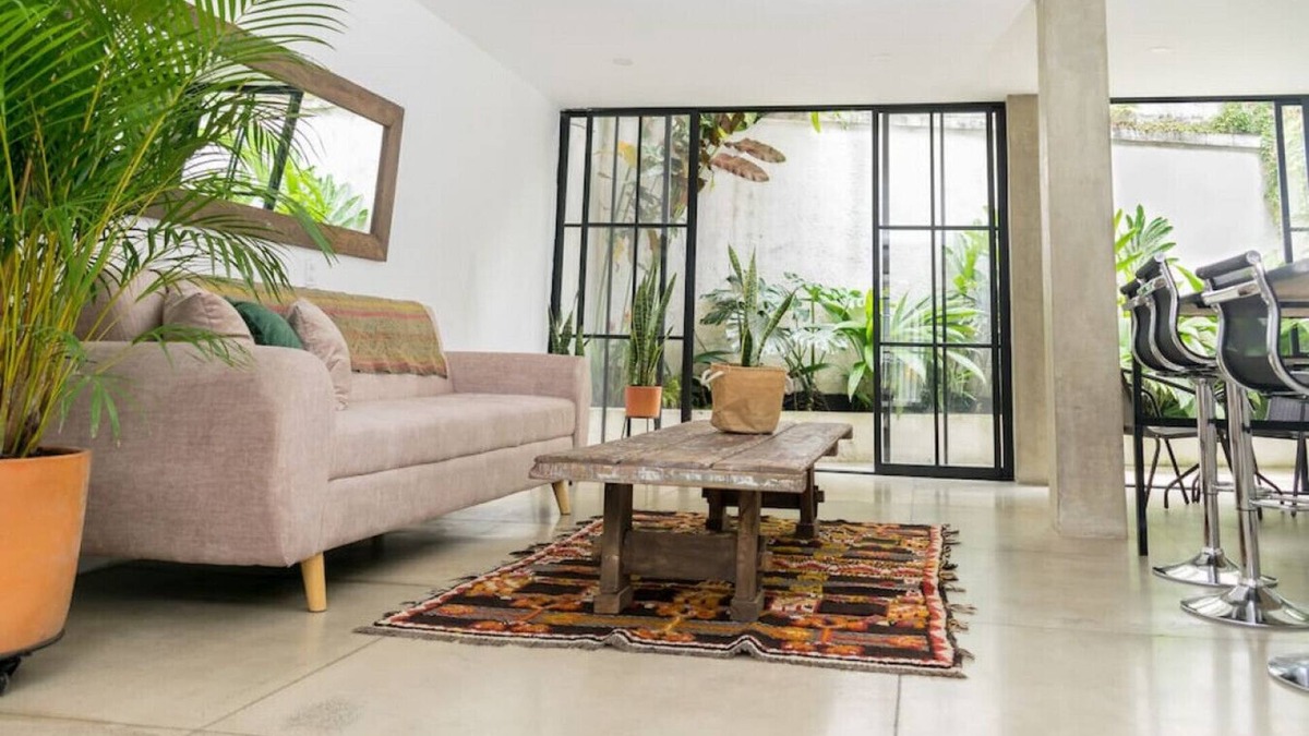 Cali Apartment | Renovated APT Perfect for Romantic Weekend Getaway