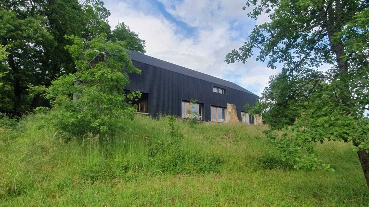 Chanterac House | Renovated barn, architect-designed house ideal for families, quiet location in the Périgord Blanc.