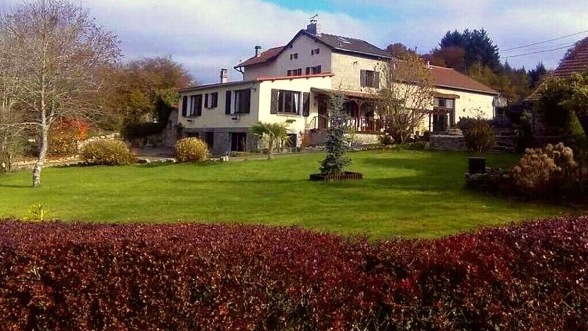 Auriat House | Renovated barn, Master bedroom, bedroom with 2 singles and mezzanine double bed