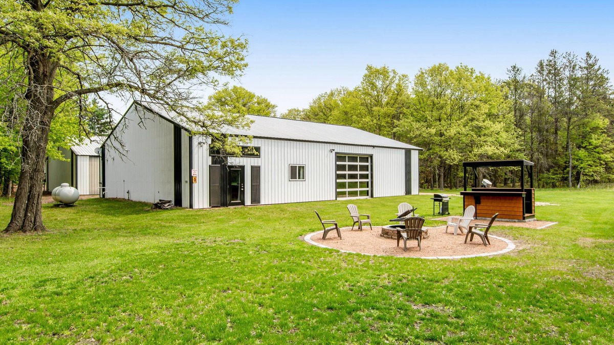 Mather House | Renovated barn retreat with firepit, grill, sauna, foosball, kayaks & movie room