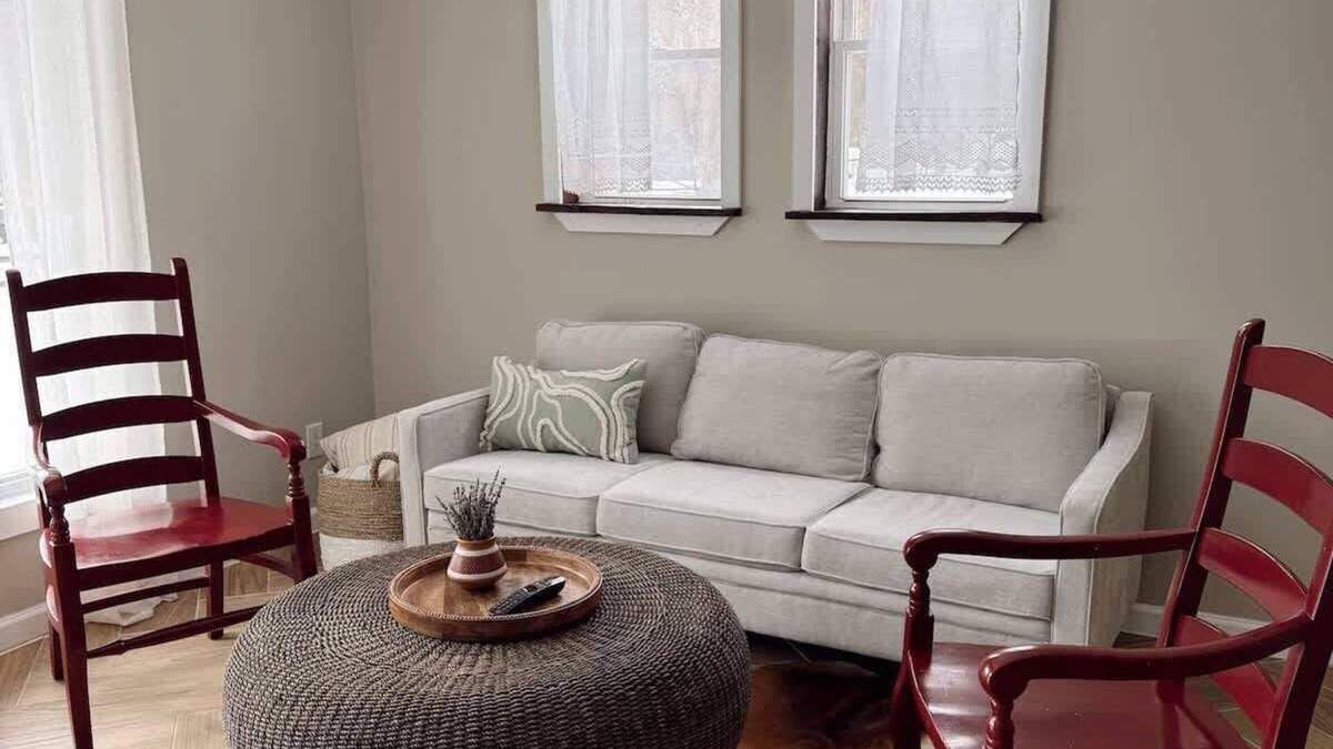 Lanesville Apartment | Renovated Barnhouse Escape