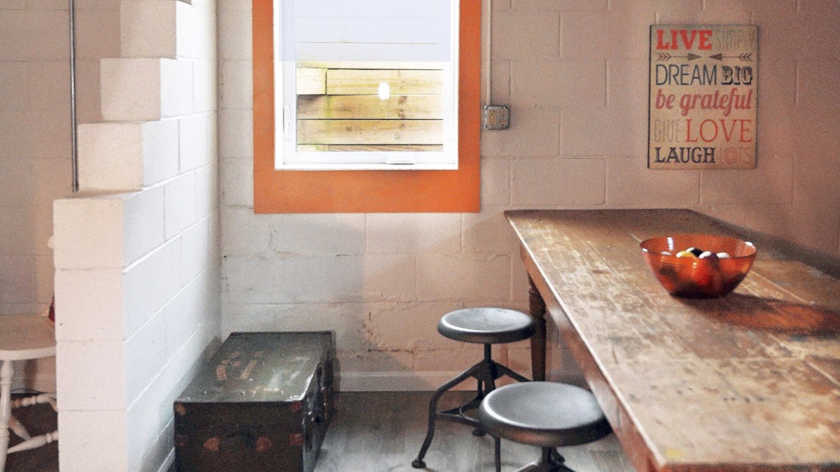Independence House | Renovated basement apartment at Daddy Roy's Bed & Vintage.